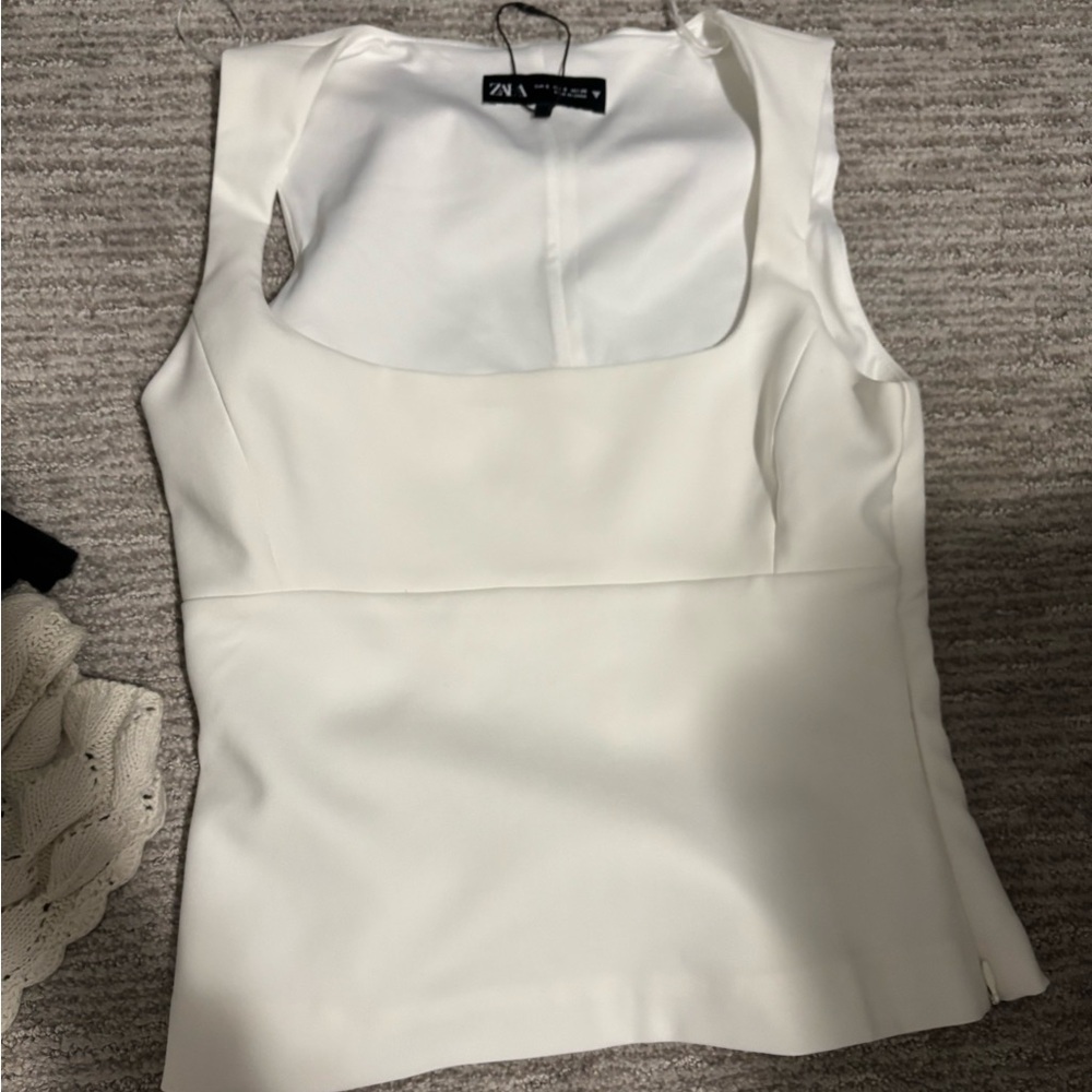 Zara White Sleeveless Blouse